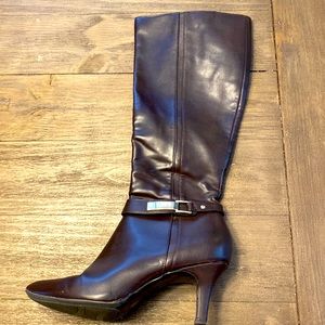Alfani Brown kitten heal boots